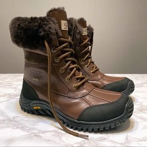 UGG Adirondack II Brown Leather Waterproof Shearling Boot Women’s Size 9 EUC